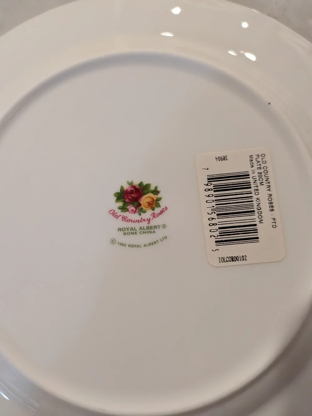 Vintage 1960s Old Country Rose Royal Albert Bone China Gold-Rim Dessert Plates